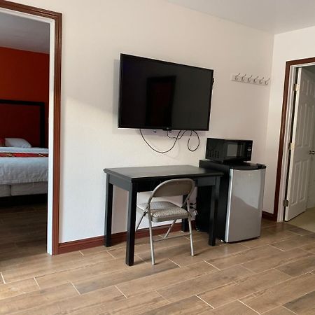 Norwalk Inn & Suites Kültér fotó