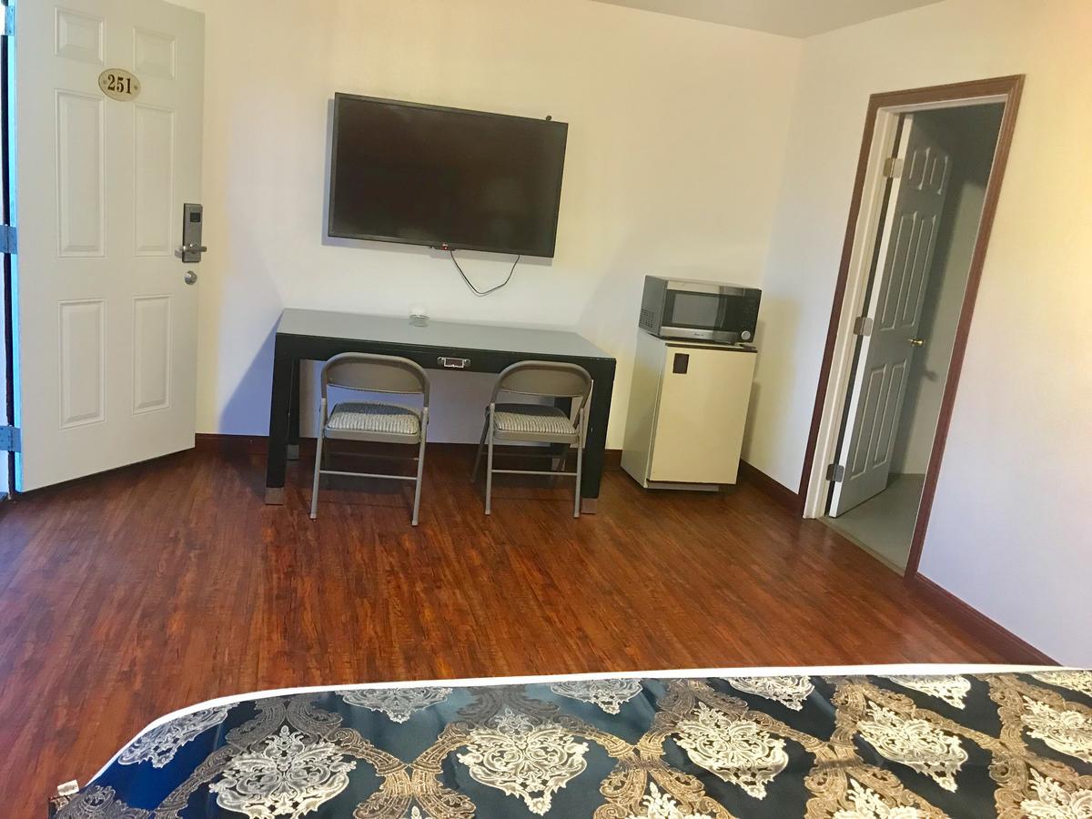 Norwalk Inn & Suites Kültér fotó