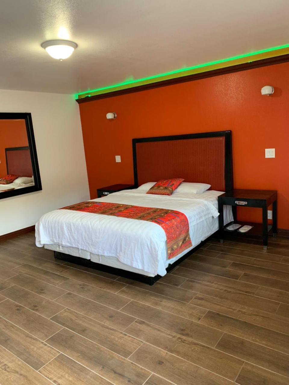 Norwalk Inn & Suites Kültér fotó