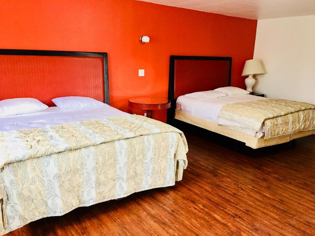 Norwalk Inn & Suites Kültér fotó